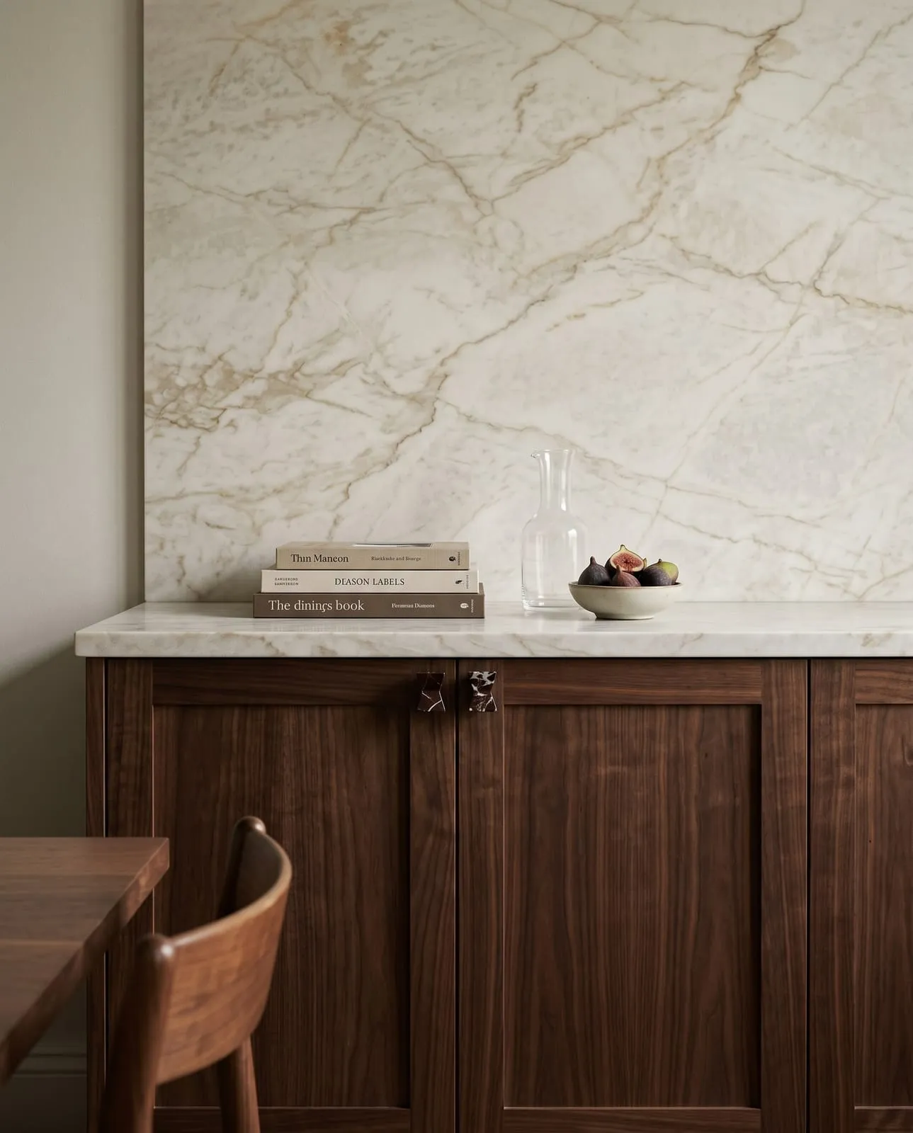 Bow Knob in Rosso Levanto, installed